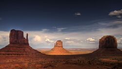 Monument Valley, late afternoon.jpg