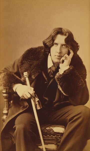 File:Oscar Wilde portrait by Napoleon Sarony - albumen.jpg