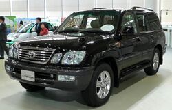 2005 Toyota Land Cruiser-cygnus 02.jpg