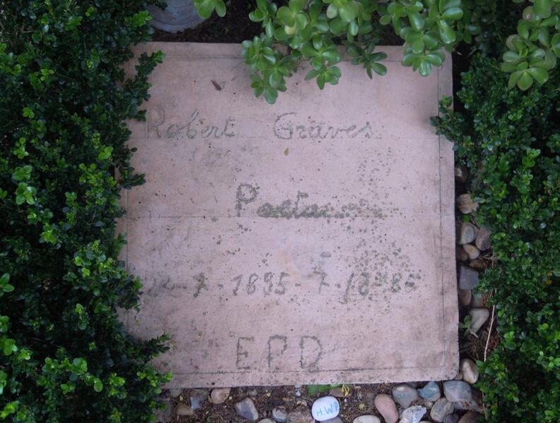 File:Lápida Robert Graves.jpg