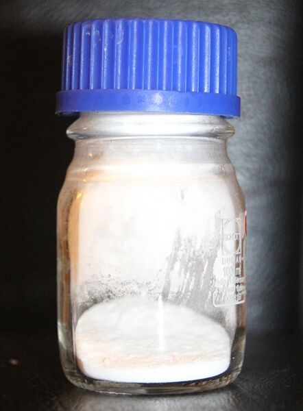 File:Sample of Phosphorus pentoxide.jpg