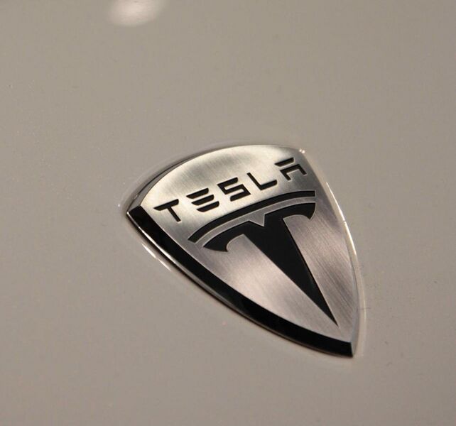 File:Tesla Roadster Sport insignia (cropped).jpg