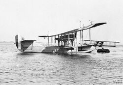 Curtiss America 001.jpg