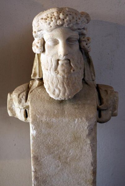 File:Erma di dioniso, riutilizzata nel tempio di liber pater nel foro, I secolo dc. 02.jpg