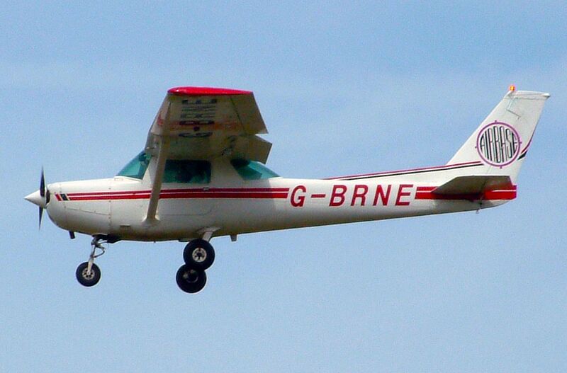 File:G-BRNE-Cessna152.jpg