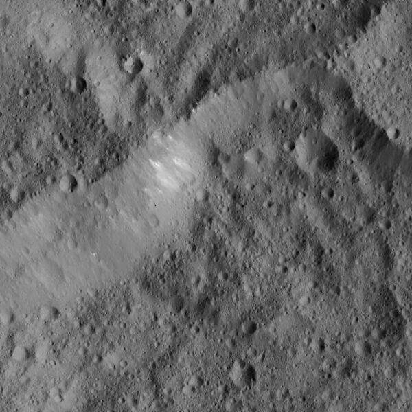 File:PIA20384-Ceres-DwarfPlanet-Dawn-4thMapOrbit-LAMO-image30-20160103.jpg