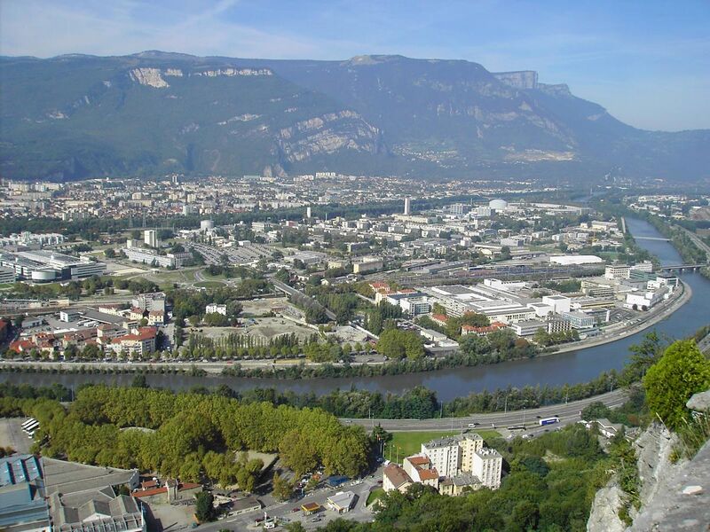 File:Polygone scientifique - Grenoble.jpg