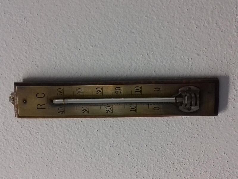 File:Réaumur - Celsius thermometer.jpg