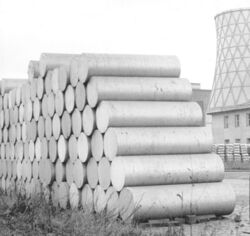 Tovarna glinice in aluminija Kidričevo - kupi aluminija 1968.jpg