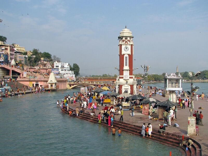 File:Clock Tower, at Har-ki-Pauri, Haridwar.jpg