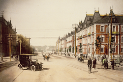 Old-Marunouchi-Street-Tokyo-1920.png