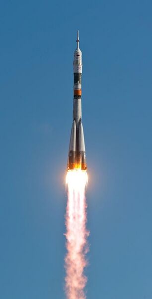 File:Soyuz TMA-18 launching.jpg