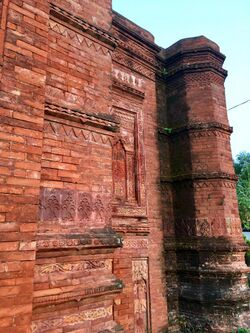 Uchail mosque 5.jpg