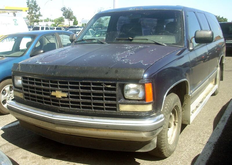File:'92-'94 Chevrolet Suburban.jpg