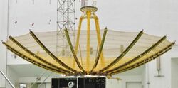 Relay communication antenna with 4.2 m aperture on Queqiao