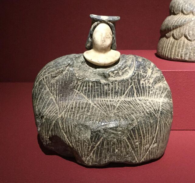File:"Bactrian Princess"; late 3rd–early 2nd millennium BC; grey chlorite and calcite; Barbier-Mueller Museum (Geneva, Switzerland) 1.jpg