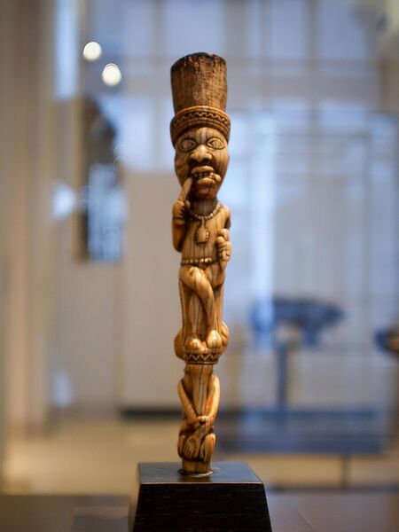 File:African Art, Yombe sculpture, Louvre.jpg