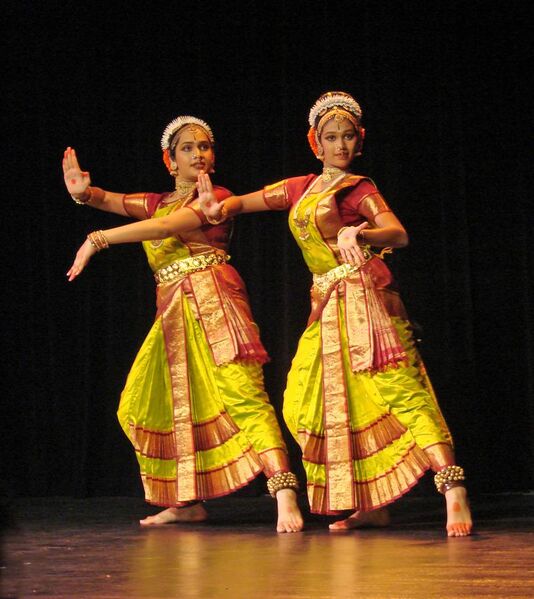 File:Flickr - dalbera - Danseuses de Kuchipudi (musée Guimet).jpg