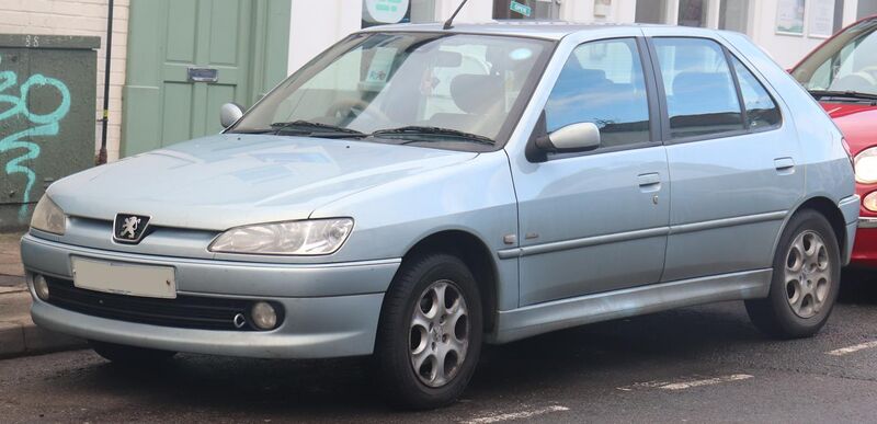 File:2000 Peugeot 306 Meridian 1.6.jpg