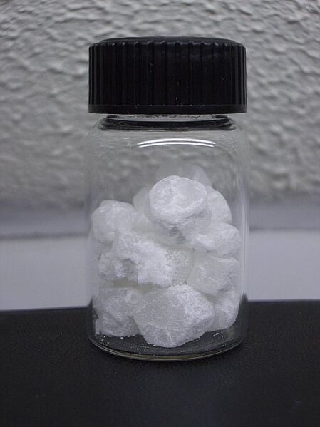 File:Sodium sulfite hydrate.jpg
