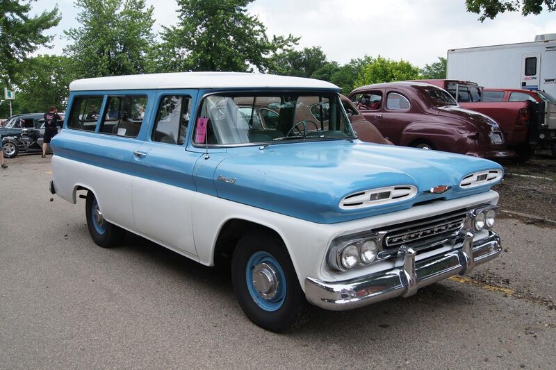File:1961 Chevrolet Apache Suburban.jpg