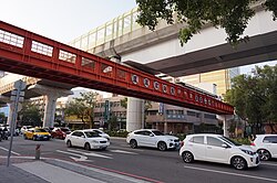 A Pedestrian overpass on Wenxin Rd. near Changping Rd., Taichung 03.jpg