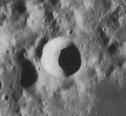Dunthorne crater 4136 h3.jpg