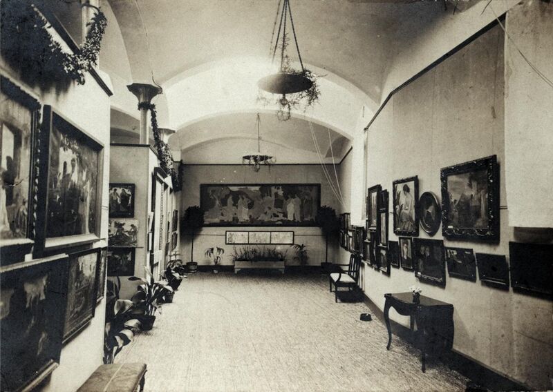 File:Galeries Dalmau 1912 exhibition, Barcelona.jpg