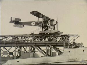 HMS Slinger seaplane.jpg