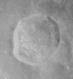 Lalande crater AS12-54-8076.jpg