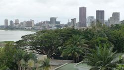 Quartier d'Affaires au Plateau à Abidjan (29916932210).jpg
