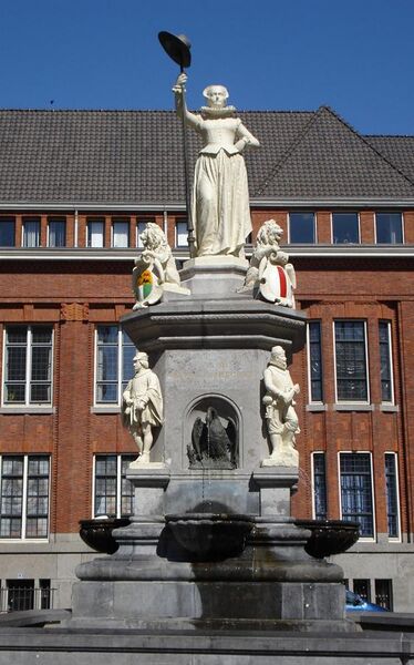 File:Rotterdam standbeeld maagdvanholland.jpg