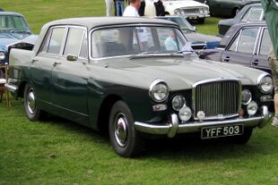 Vanden Plas 3-litre first registered February 1961 2912cc.JPG