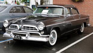 1955 Chrysler Windsor Deluxe front.jpg