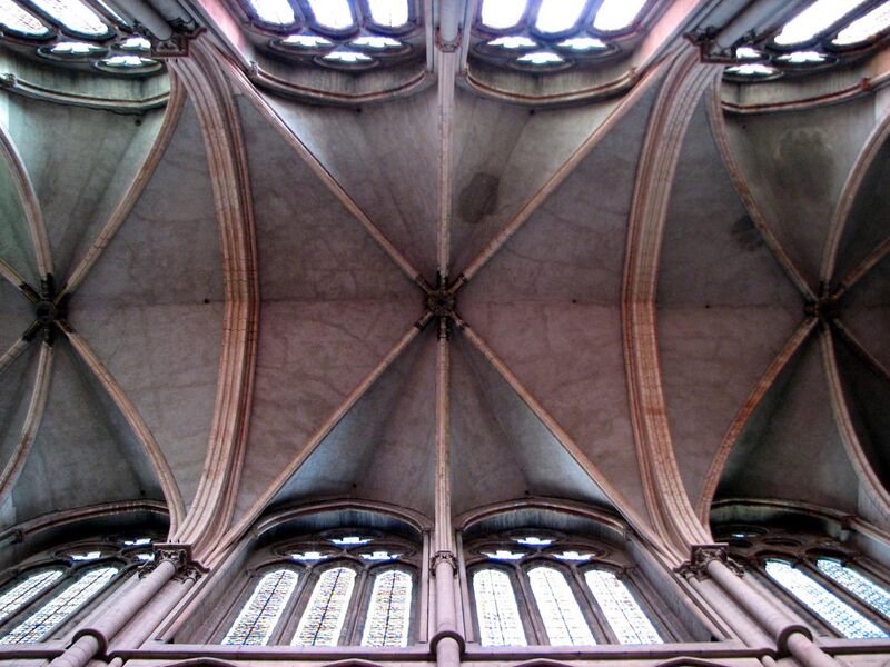 File:Cathedrale Saint Jean Lyon ceiling over nave.jpg