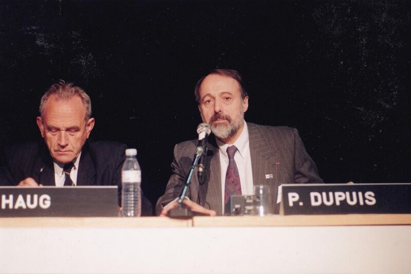 File:Dupuis Haug GSM around 1990.jpg