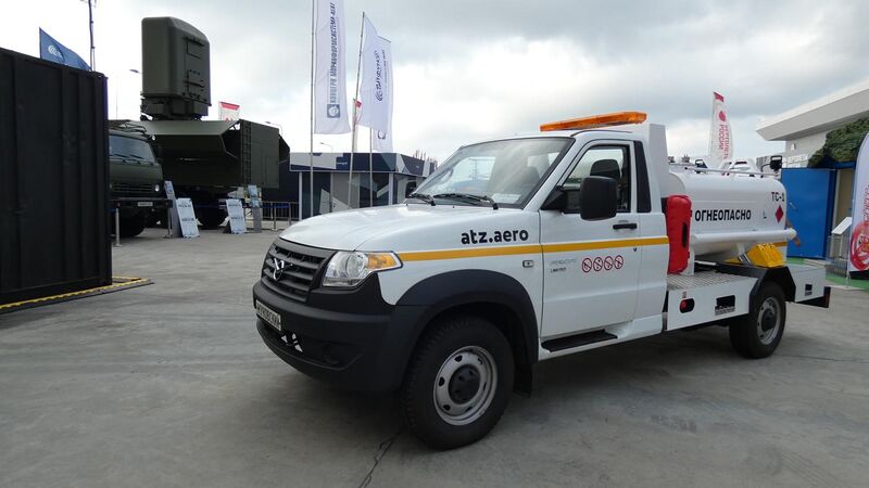 File:UAZ-23632 airfield fuel dispenser edition during the "Armiya 2021" exhibition (left-side view).jpg