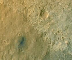 Curiosity Rover (Exaggerated Color) - HiRISE - 20120814.jpg