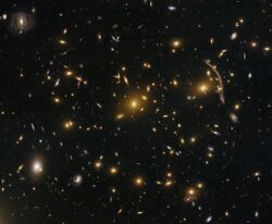 Gravitational lensing in the galaxy cluster Abell 370 (captured by the Hubble Space Telescope).jpg