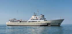 La Sultana Yacht and its tender.jpg
