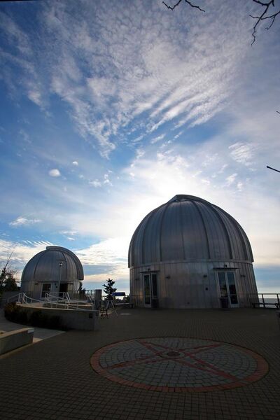 File:Wightman Observatory Plaza at Chabot Space and Observatory Center.jpg