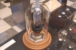 Loewe 1931 vacuum tube.JPG