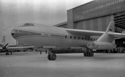 Bundesarchiv Bild 183-54953-0004, Flugzeugwerk Dresden, Flugzeug 152.jpg