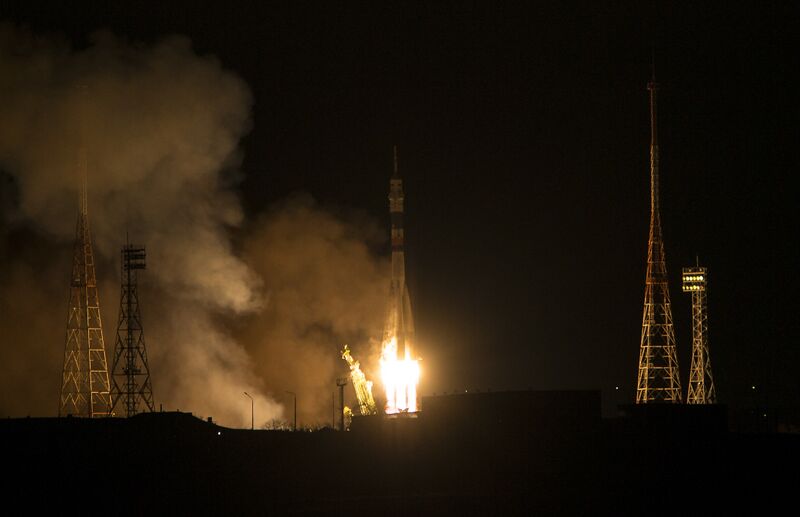 File:Expedition 42 Launch (201411240001HQ).jpg