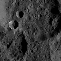 PIA20649-Ceres-DwarfPlanet-Dawn-4thMapOrbit-LAMO-image109-20160320.jpg