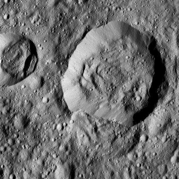 File:PIA20863-Ceres-DwarfPlanet-Dawn-4thMapOrbit-LAMO-image143-20160617.jpg