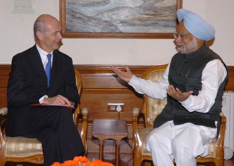 File:The Director General, World Trade Organisation Mr. Pascal Lamy called on the Prime Minister Dr.Manmohan Singh, in New Delhi on January 19, 2007.jpg