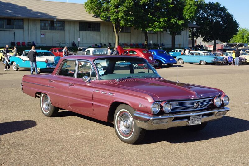 File:1962 Buick LeSabre (34777930353).jpg