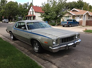 1975 Plymouth Road Runner (9564790150).jpg