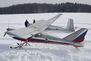 Ai-10 RA-0775g taxing in flight.The glider prepares for flight (6900256835).jpg